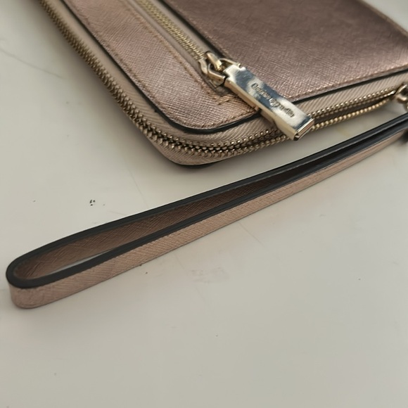KATE SPADE Rose Gold Wristlet NWOT - Picture 7 of 8